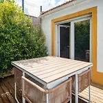 Gorgeous Rooftop 2-Bed Apt 250M To Intendente Sq