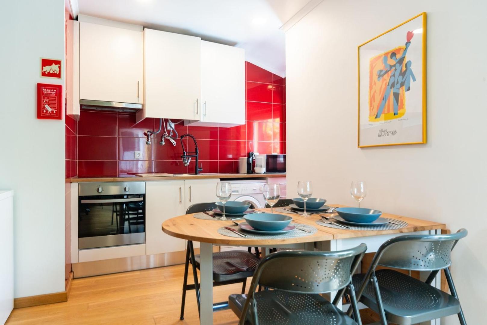 Apartment Gorgeous Rooftop 2-bed 250m To Intendente Sq Lissabon