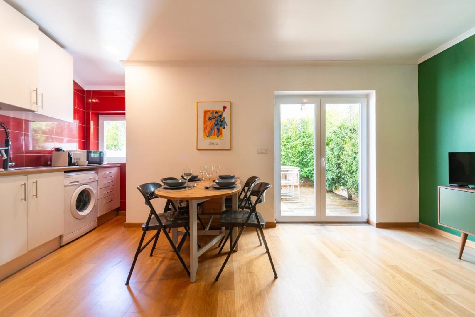 Gorgeous Rooftop 2-bed 250m To Intendente Sq *